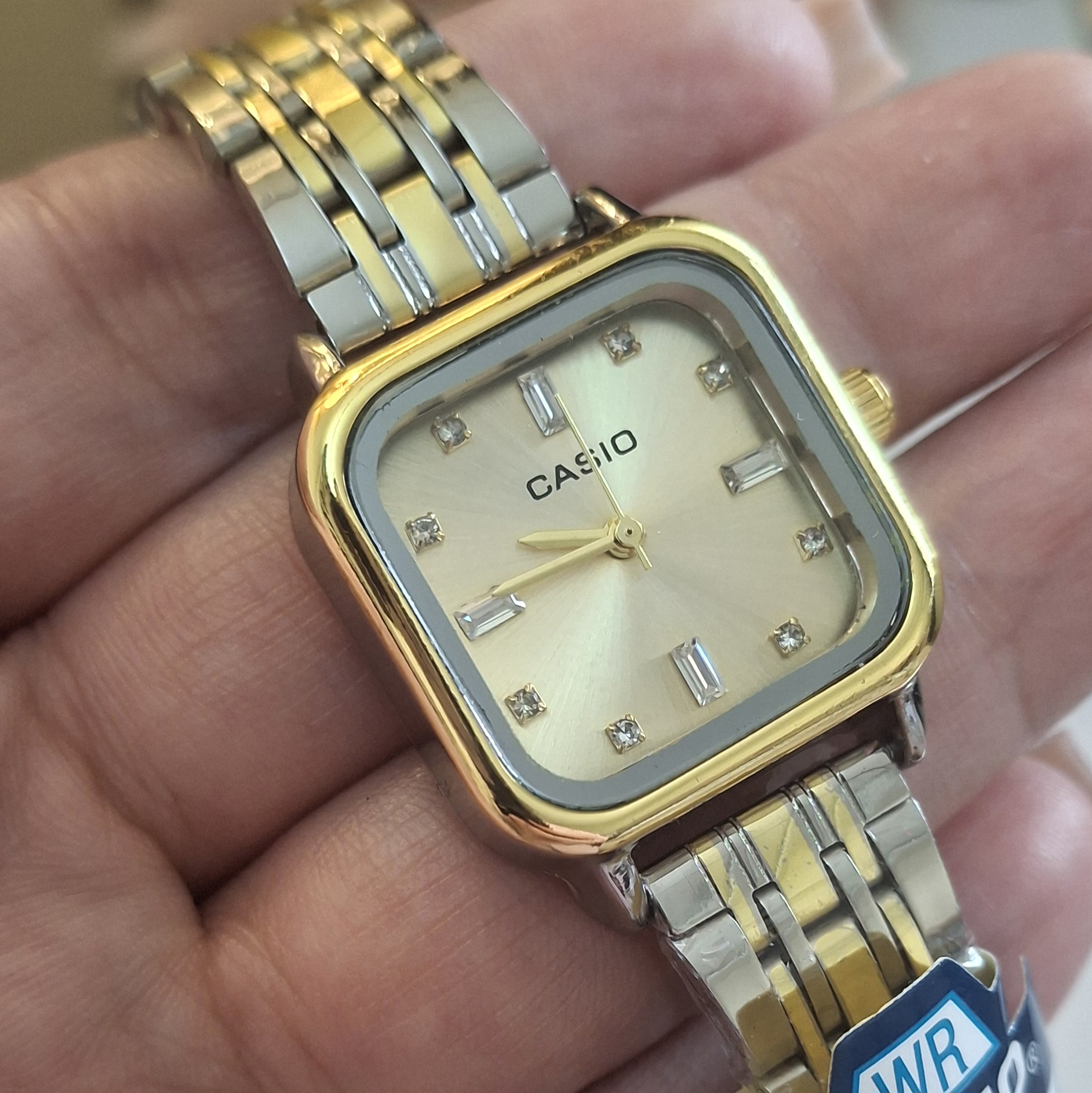CASIO Carrée gold/silver - الصورة 2