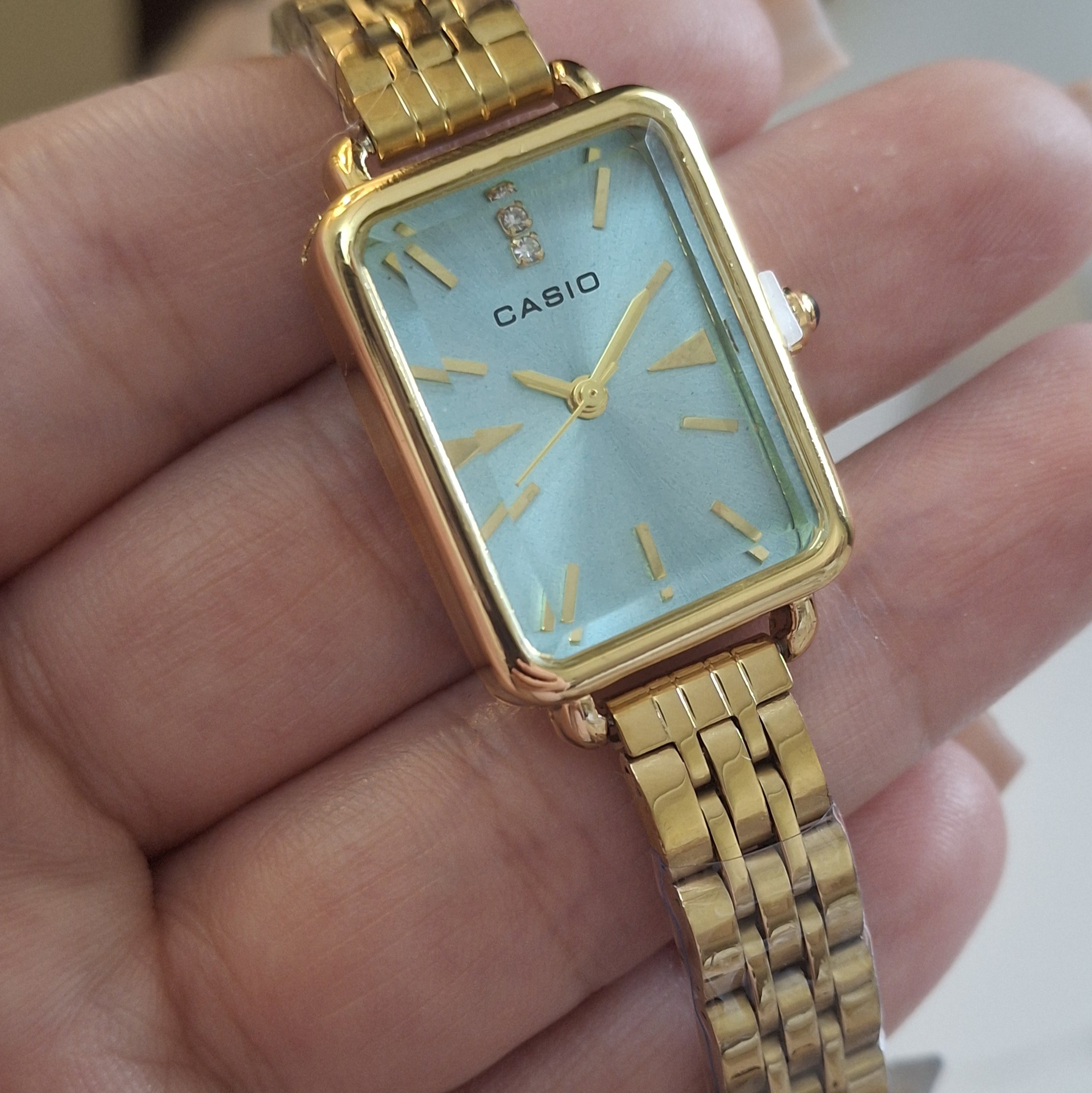 CASIO Rectangle gold - الصورة 2