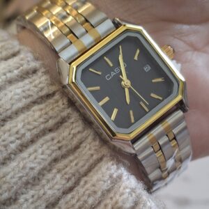 CASIO Carrée gold/silver + Dateur