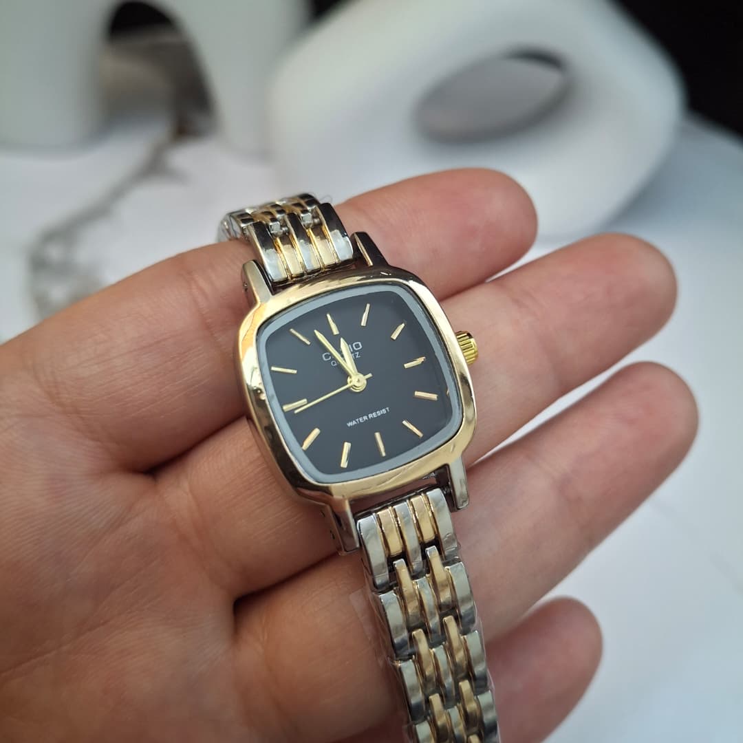 CASIO Carrée Gold/Silver - الصورة 3