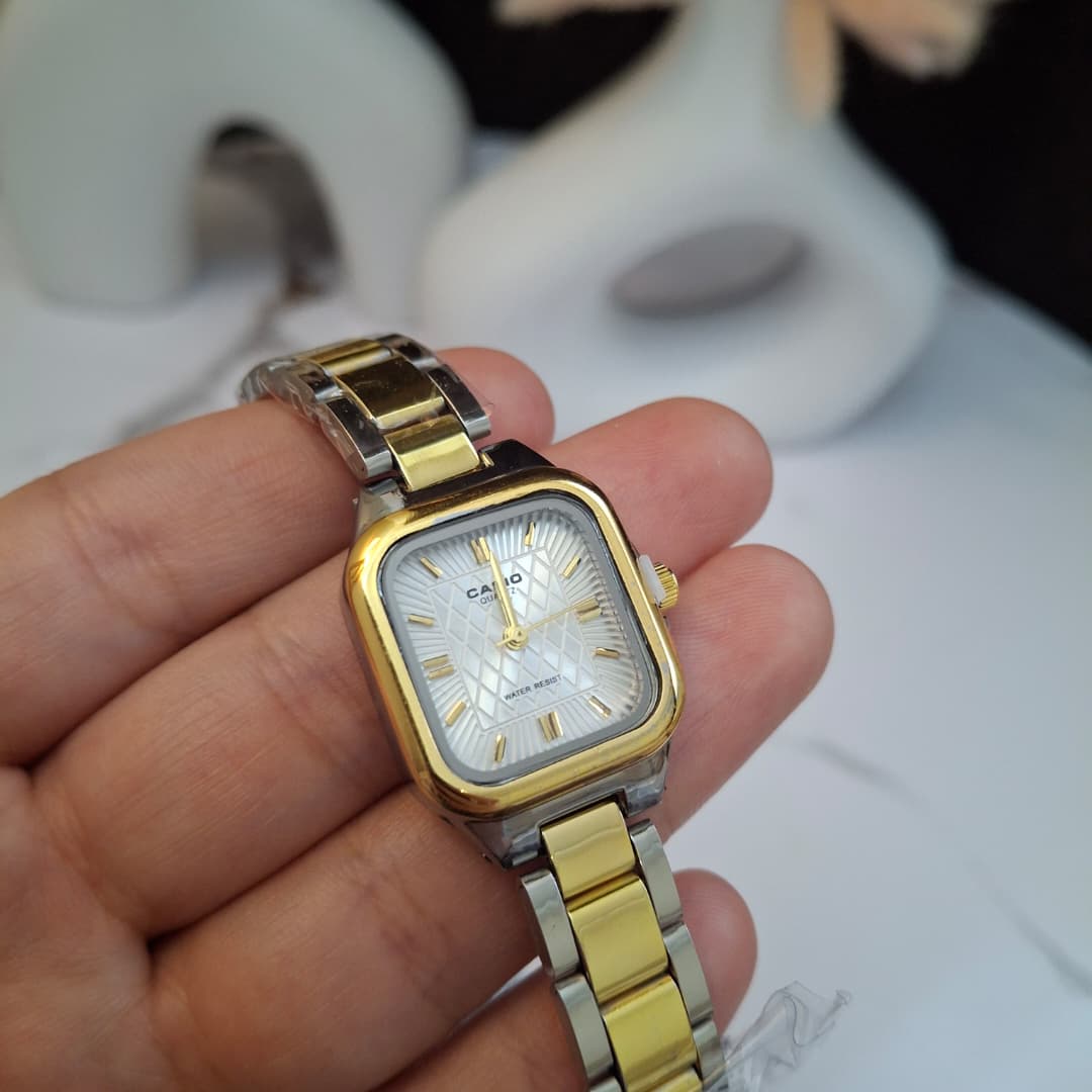 CASIO Carrée Gold/Silver - الصورة 2