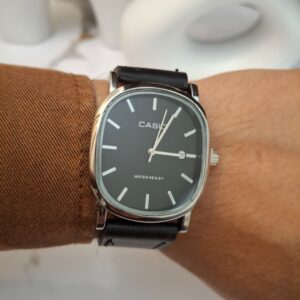 CASIO Ovale Semi-cuire Noire + Dateur